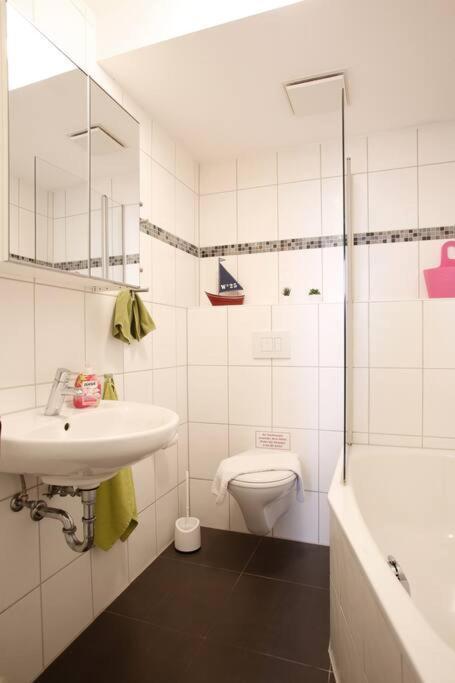 Sunny Apartment At Rostock - Pink 外观 照片