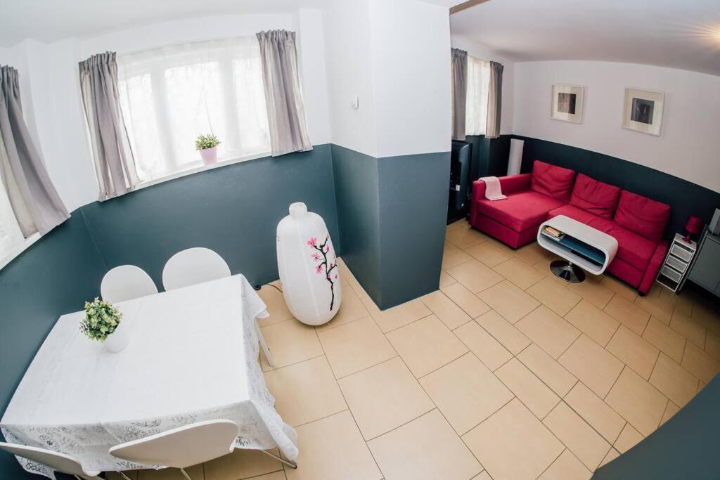Sunny Apartment At Rostock - Pink 外观 照片